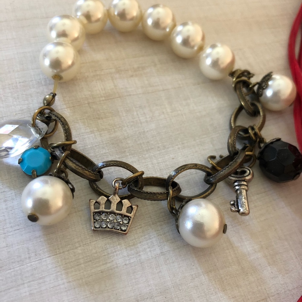 Charm bracelet Vintage Bracelet with charms. Brass & faux pearls
